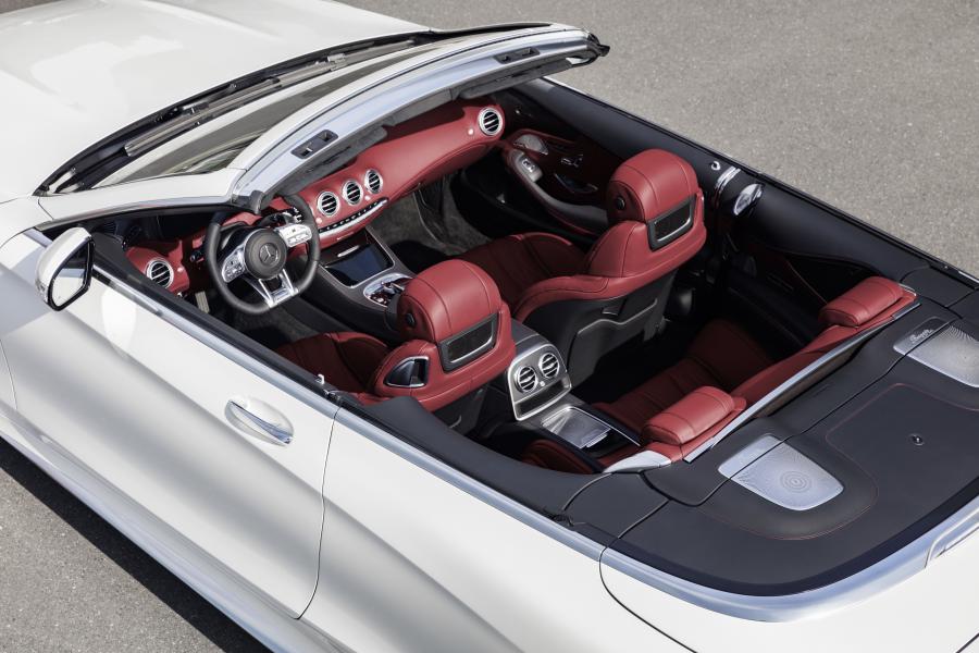 Интерьер Mercedes-AMG S63 4Matic+ Cabriolet (A217) 2017 года  (WW) (фото 26 из 28)